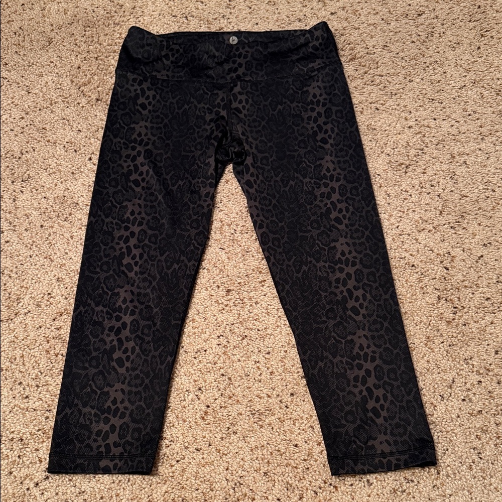 Women’s 90 degree capri leggings